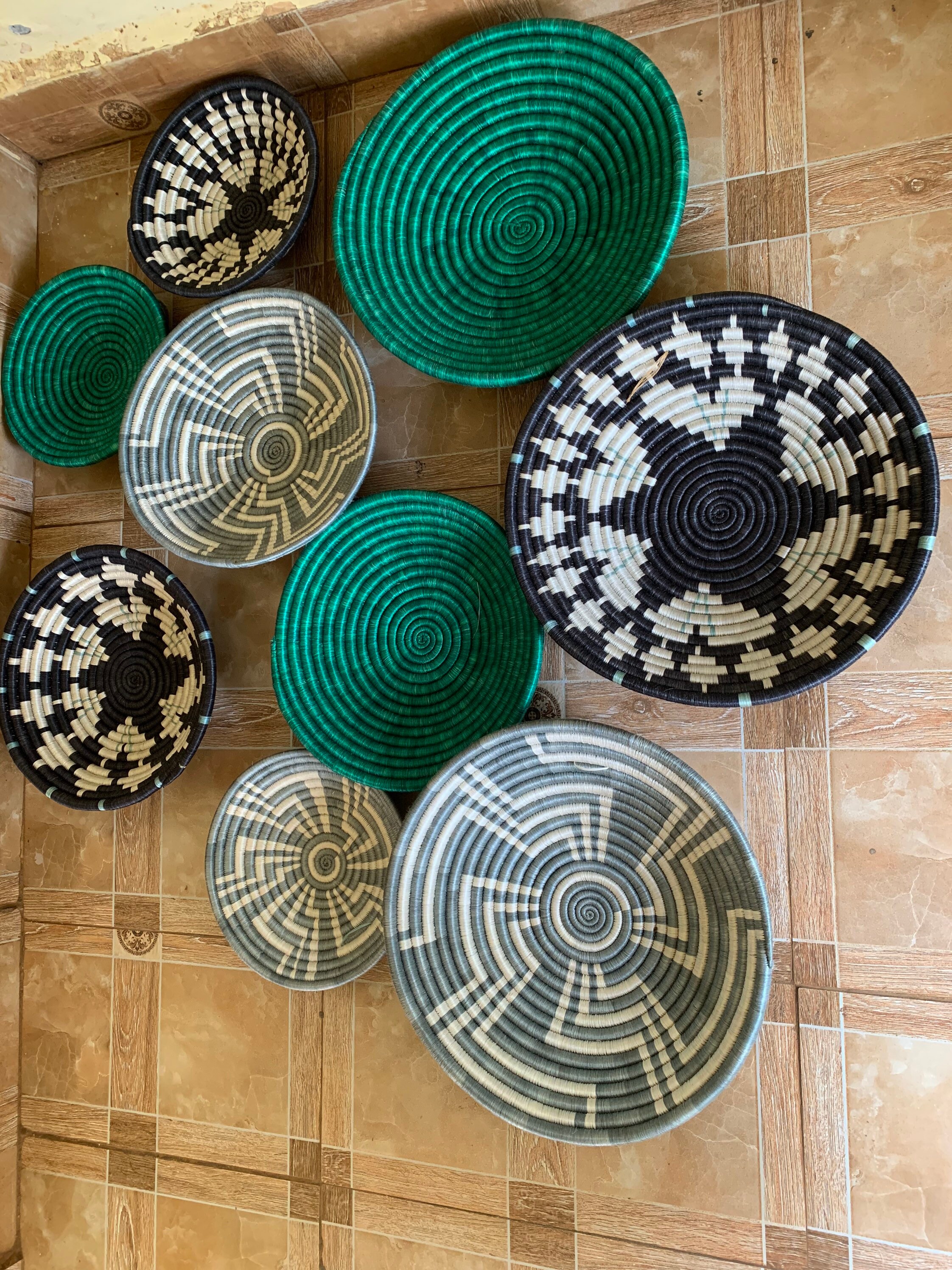 9 color baskets 9 wall hanging baskets set 9 Yellow shade wall hanging baskets set for wall decor,9 burnt orange shade Rwanda baskets