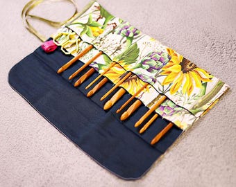 Crochet hook roll sewing pattern and tutorial, Crochet hook holder pattern for 6" (15cm) hooks, Easy gifts to sew | VIDEO + PDF