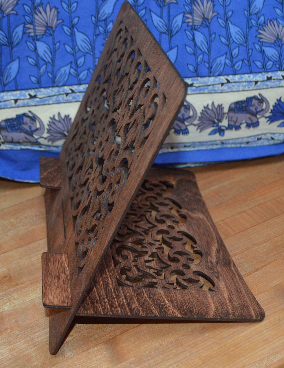 Beautiful Laser Cut Scroll Large 10 Tablet Book Stand Etsy