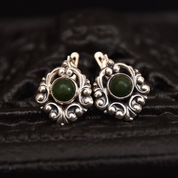 Vintage jade earrings Natural stone earrings Natur