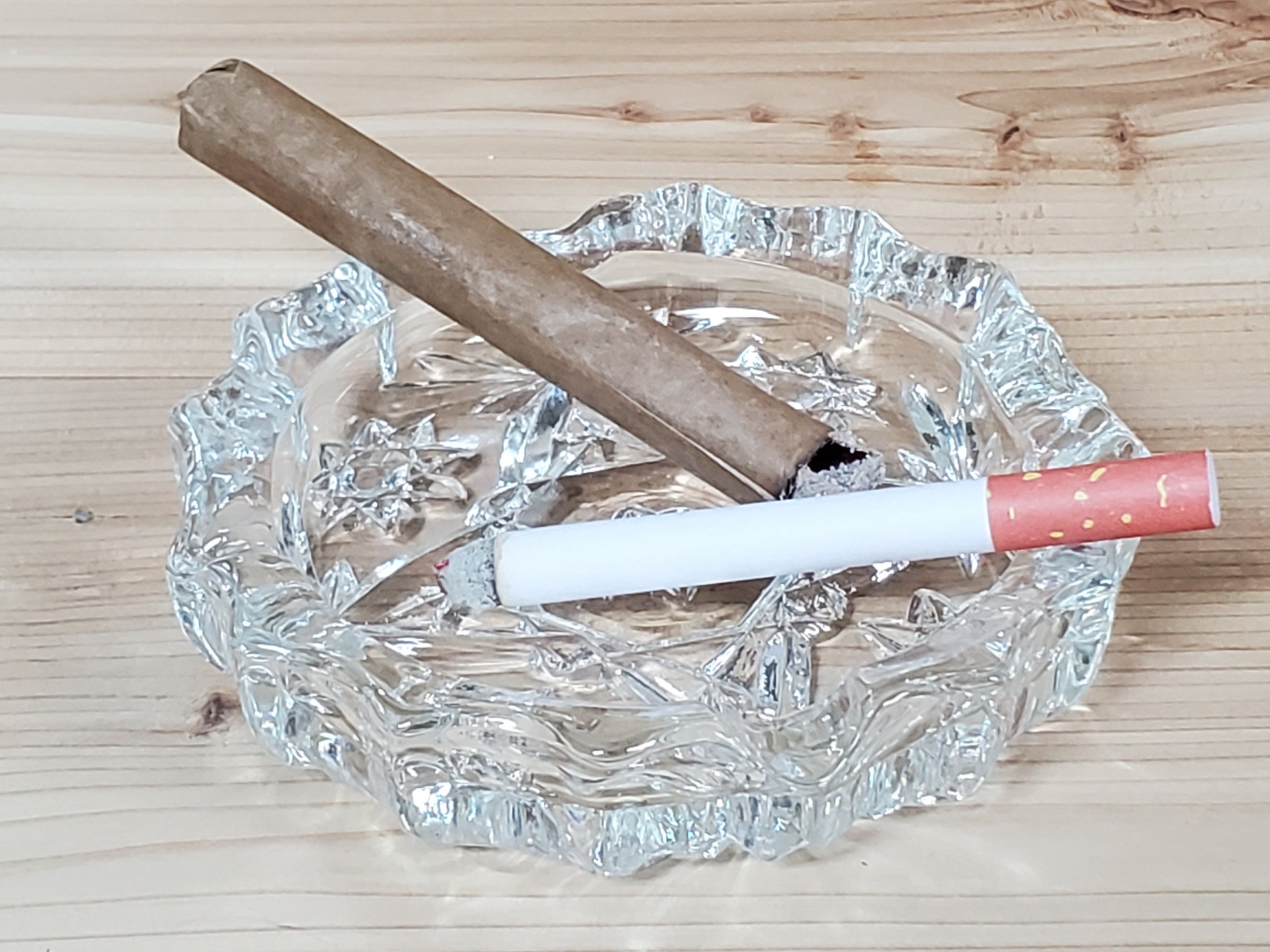 Flute Cigarette