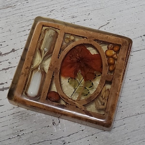 Vintage Retro Kitchen/Egg/Game Timer (3 Minute) Square Lucite Sandglass Dried Flower & Seed Kitchen Gadget Design Gifts International, USA