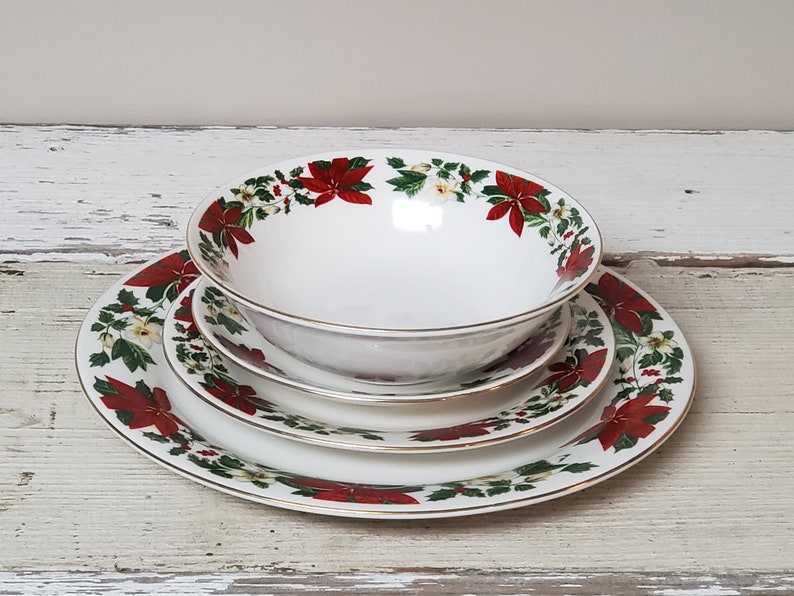 Vintage GIBSON Dishes 4piece Set poinsettia Holiday Dinner Plate, Side