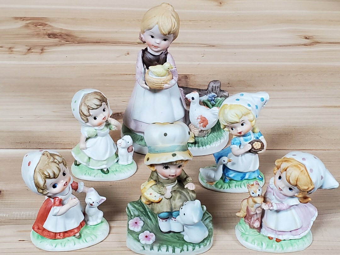 Vintage Little Girl Figurines W/pets, Red & Green Cat/kitten, Lavender