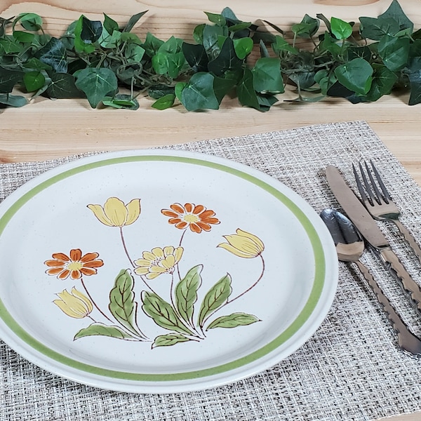 Vintage Dinner Plate SUNNYVALE by Country Casual, Hand Painted Stoneware Replacement/Decorative Tan Speckle, Olive Green Band, Floral Center