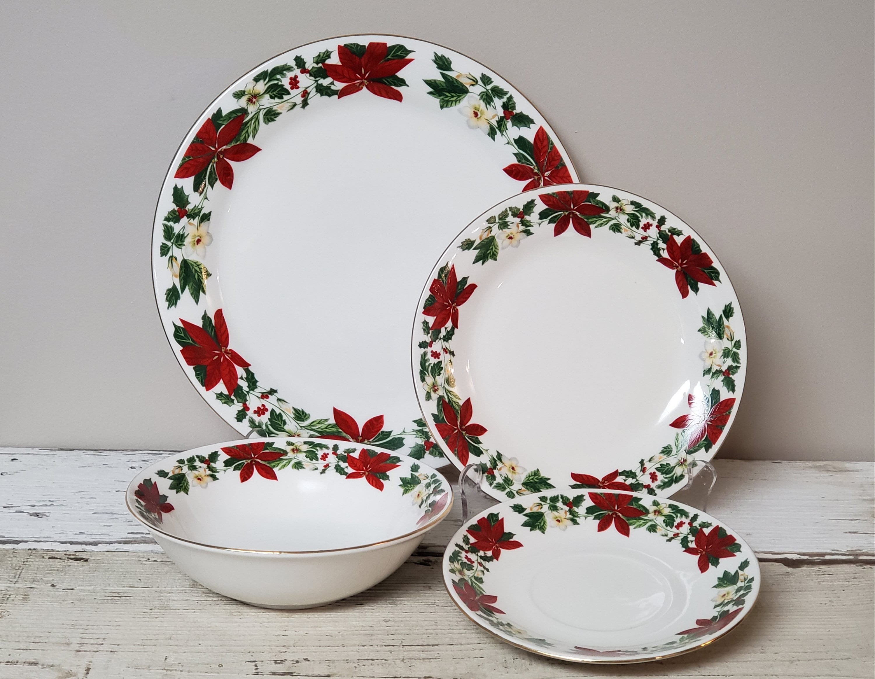 Gibson christmas dinnerware hot sale