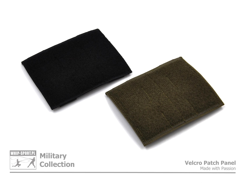 Peut inclure: Deux panneaux de patch velcro noir et vert. Les panneaux sont faits d'un tissu doux et textur&eacute;. Le texte "Velcro Patch Panel Made with Passion" est imprim&eacute; sur un fond blanc sous les panneaux.