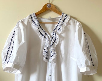 Vintage Puff Sleeve Bavarian Trachten Blouse with Crochet lace ruffle collar, White Cottagecore Blouse, Austrian shirt women size XL XXL