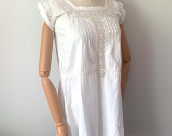 RARE ANTIQUE Edwardian Organic Cotton Dress with Lace, Romantic White Pure Cotton Midi Dress, Antique clothing women, antique slip size xs s