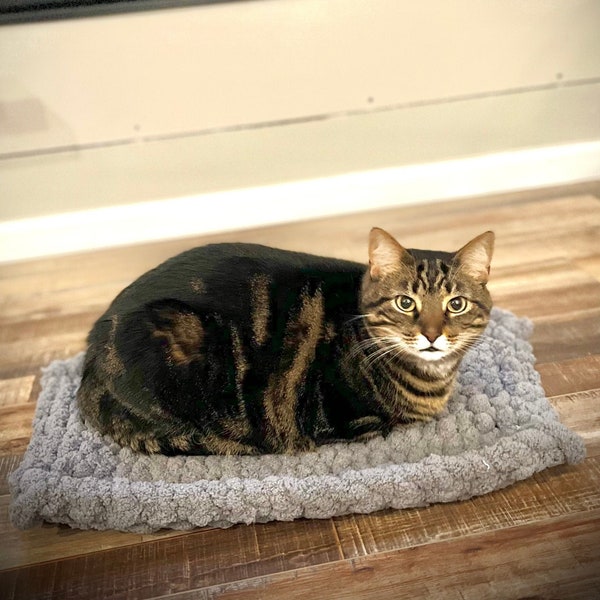 Cat Magnet Bed - luxury cat blanket, great for carriers and beds or if you do not want your cat stealing your blankets all the time