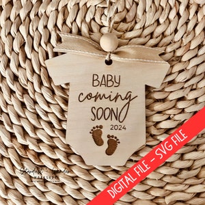 Babyaankondiging ornament SVG, baby kerstornament digitaal bestand, Glowforge-bestand, laserbestand, babyromper ornament SVG