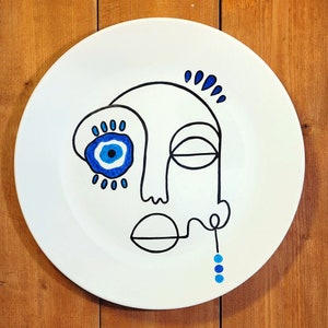 Abstract Face Decorative Plate