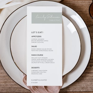 Modernes Hochzeitsmenü mit Namen des Gastes, Saga Green Hochzeitsmenü mit Gastname und Tischnummer, schicke Designs für Ihren besonderen Tag