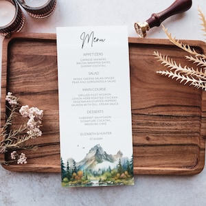 Szablon menu górskiego, karta menu kolacji górskiej do druku, dekoracja stołu weselnego w lesie sosnowym, szablon menu przyjęcia rustykalnego w lesie