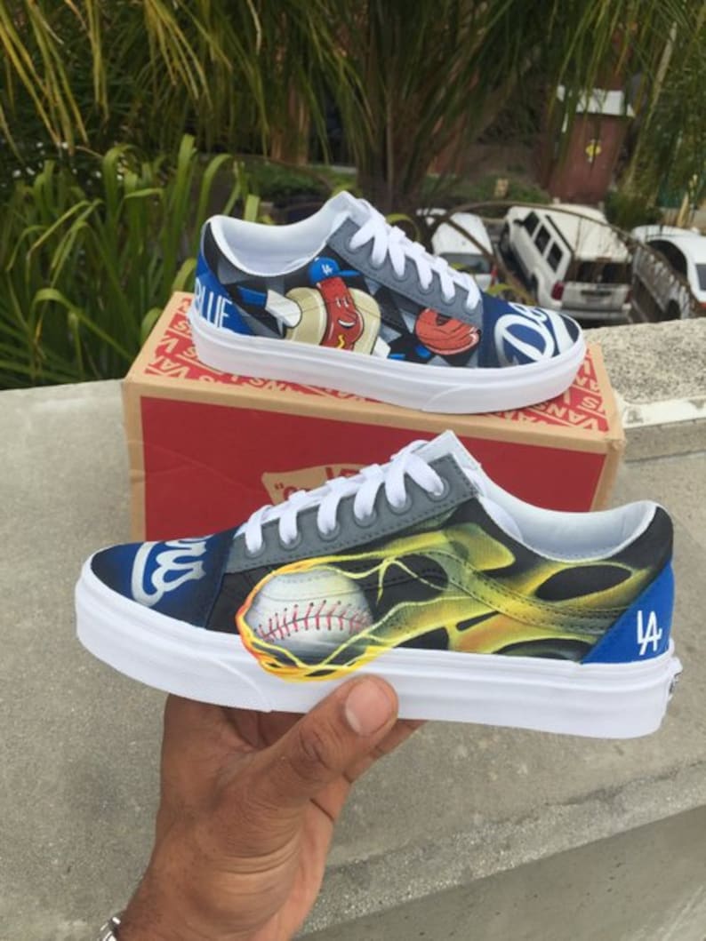 vans men's old skool mlb dodgers shoes