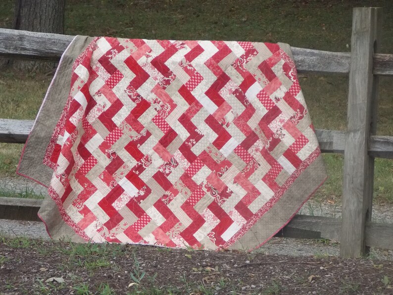 Lap Quilt in Reds/Handmade Quilt/Zig Zag/52 x 58/Throw image 0
