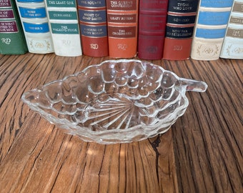Vintage Anchor Hocking Clear Glass Trinket Dish - Grape Cluster Bowl - Candy Bowl - Jam Bowl - Housewarming Gift