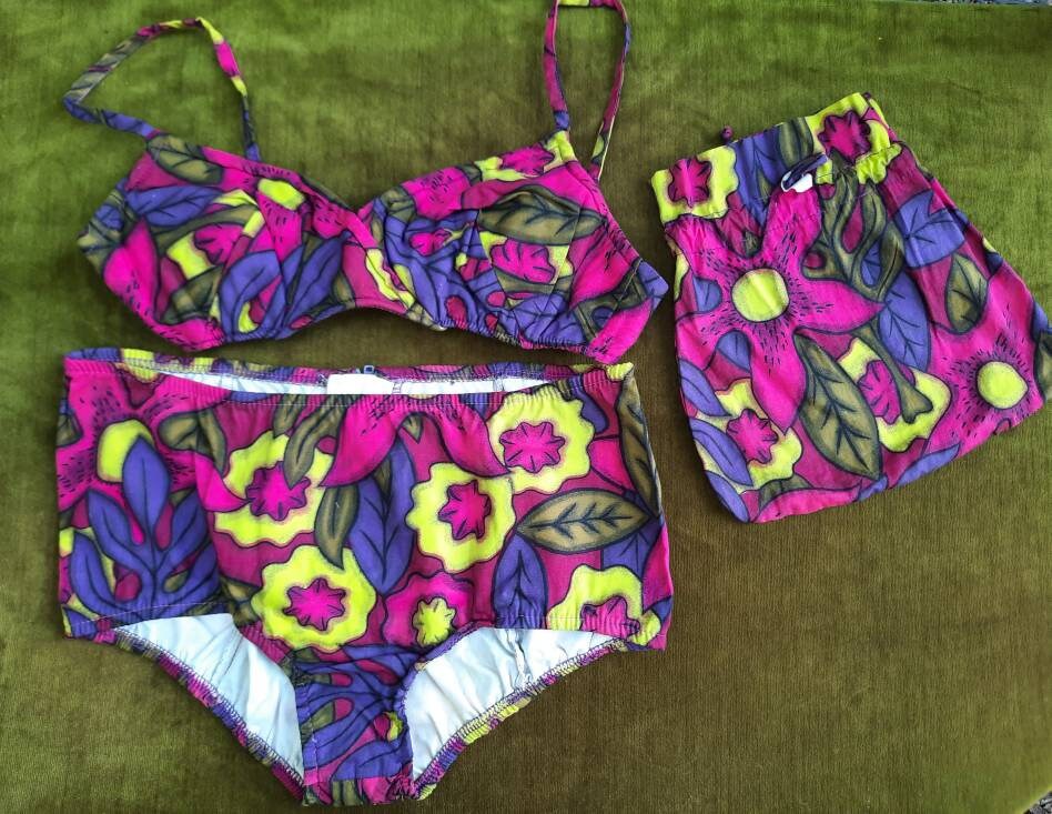 Women Two Piece Lace Up Anime Swimsuit Halter Layered Bikini Set Beach Anime Bathing Suit