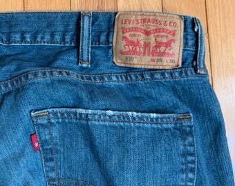 Levi’s “R” trademark red tag 559 - W38 L30