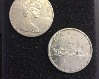 本物の1965年カナダ1ドル銀貨（大型ビーズ） - トーンジェム - Etsy 日本