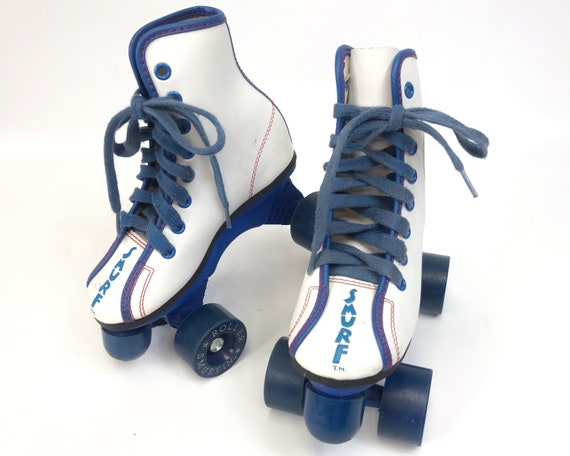 Vintage 1982 Smurf Roller Skates, Classic Small Si