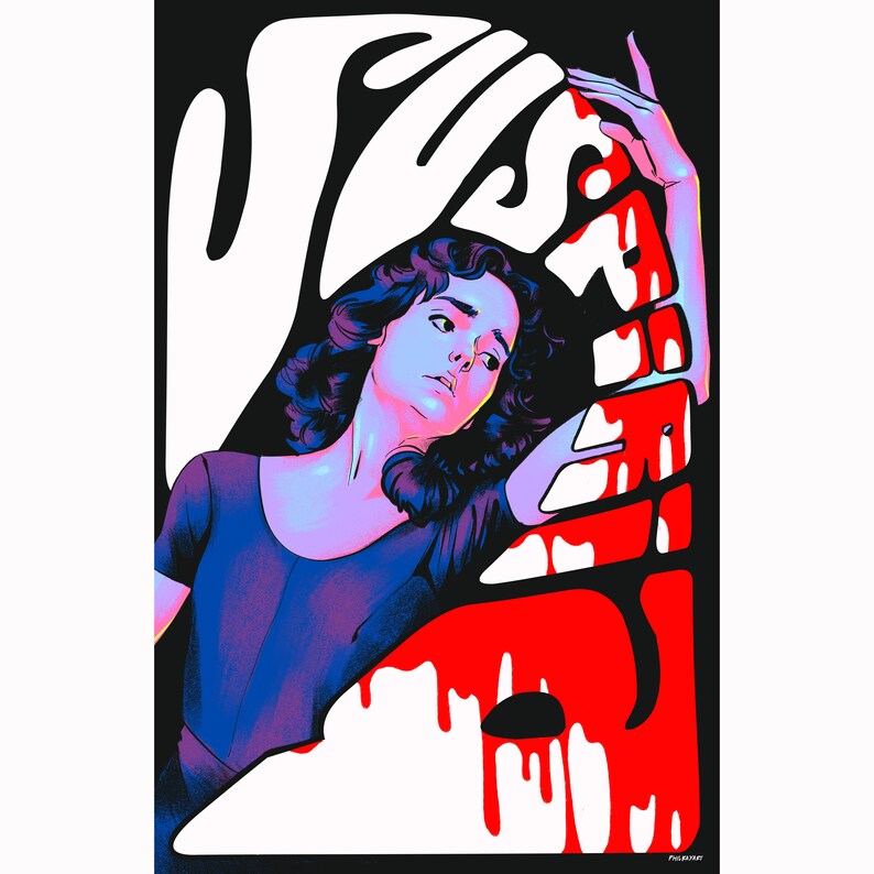 Puede incluir: Una mujer con cabello oscuro se muestra en una ilustraci&oacute;n en blanco y negro con un fondo rojo. La mujer lleva un vestido negro y tiene una expresi&oacute;n de preocupaci&oacute;n en su rostro. El fondo presenta la palabra "Sister" en una fuente estilizada con pintura roja goteando.
