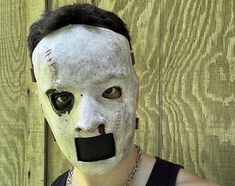 Handgemaakt latex slashermasker: custom horror-cosplay