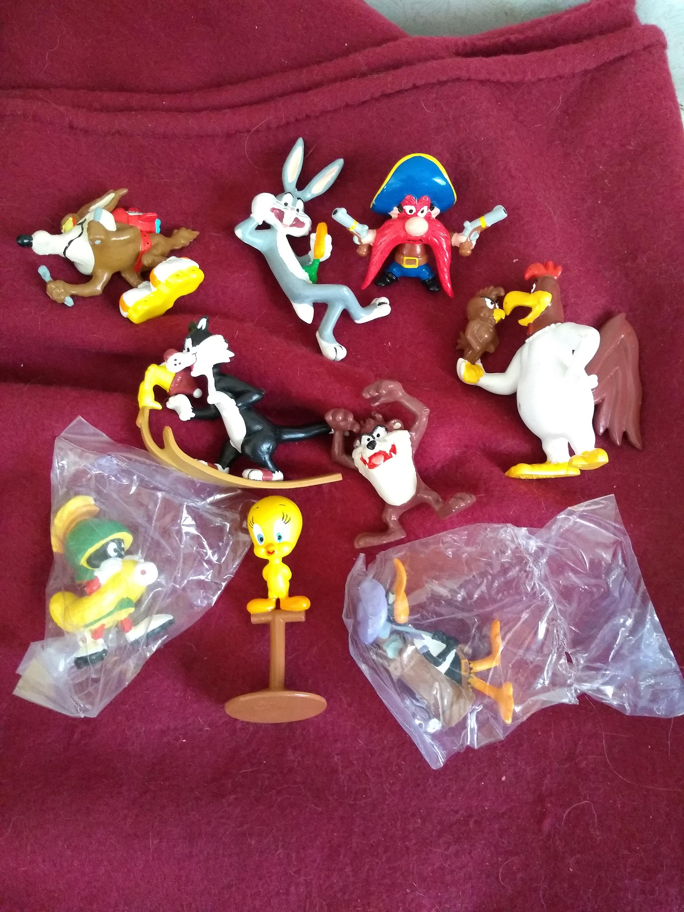 looney tunes figures set
