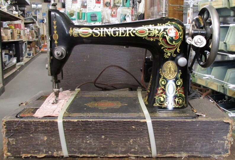 1929 Singer Sewing machine hand painted works w/ box Etsy