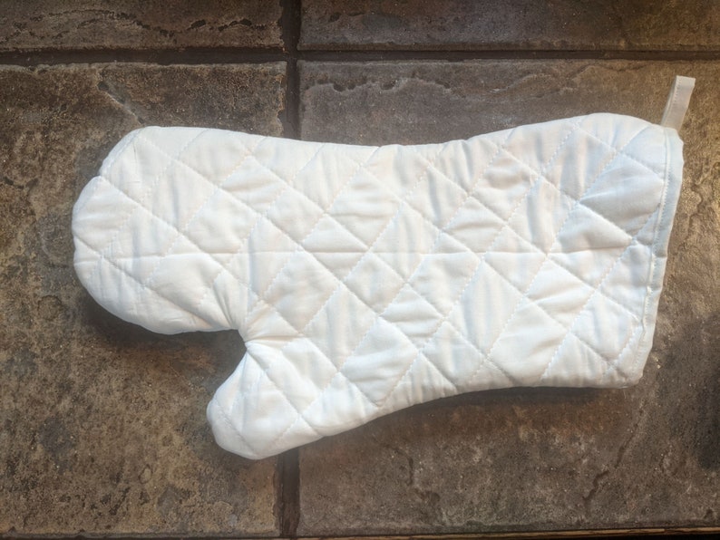 Oven Mitt with Paw Pads image 2