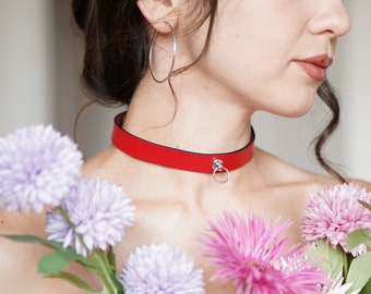 Elegant Leather Choker with small ring