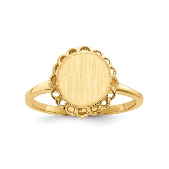 Gold ring with 2024 circle on top