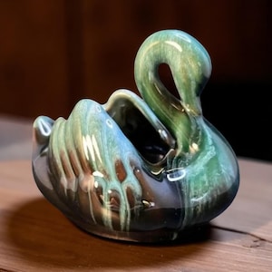 BMP Blue Mountain Pottery Ontario Canadá Cuenco para baratijas Cisne Plato Maceta Esmalte Verde Goteado Decoración del hogar canadiense de la década de 1970 Coleccionable Redware
