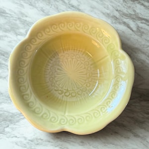 McCoy Pottery Footed Bowl Yellow Chartreuse Serving Dish Scalloped Rim Sunburst Scroll Pattern USA Art Pottery Console Bowl