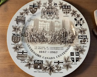Plato conmemorativo del centenario de Canadá de 1967, Padres de la Confederación, Wood & Sons, Alpine White Ironstone, pieza de colección del patrimonio canadiense.