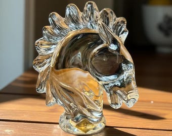 Figura vintage de cabeza de caballo de cristal de Vannes-le-Châtel, escultura de vidrio artístico francés, decoración moderna de mediados de siglo, figura de animal de cristal transparente.