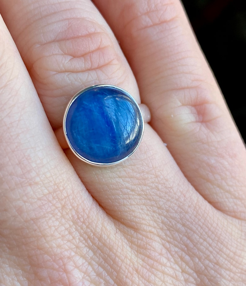 Blue Kyanite Round 925 Silver Handmade Ring Size 6 Crystal Healing Meditation