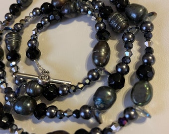 27” WAVY NECKLACE Blacks and Grays Hand Beaded Nice SHIMMER