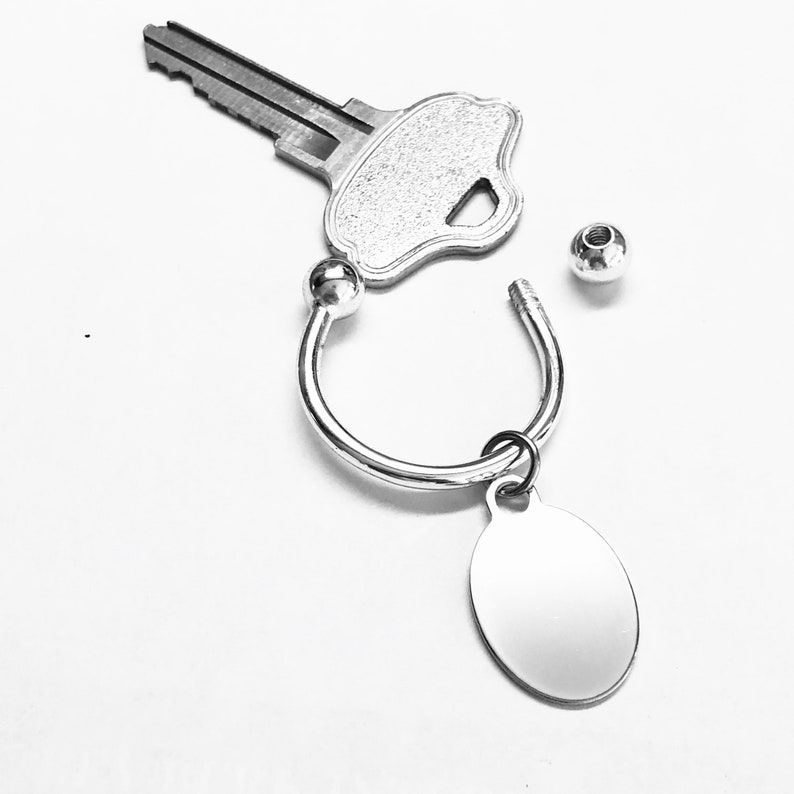 Oval Tag Key Ring Silver Non Tarnishing Personalized Free Engraving Classic Gift Wedding Bridesmaids Graduation Keepsake Sweet 16 Birthday