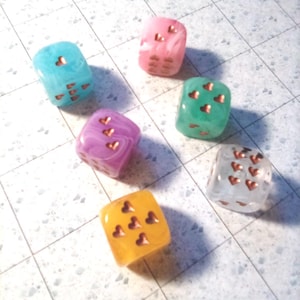 Whimsical Ethereal - Single 15mm Resin D6 with Copper Heart Pips