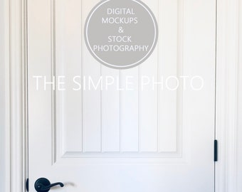 Türkranz Mockup, leere Tür Foto, schlichte weiße Holztür, leere weiße Tür, Foto der Tür, Kranz Mockup, Mock Up, JPEG