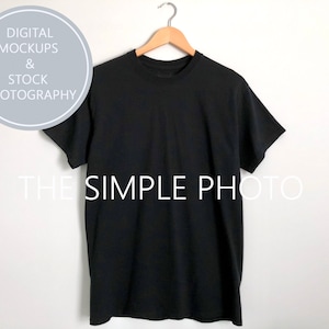 Nero Adulto T-Shirt Mockup, Adulto Vuoto T-Shirt mock-up, Abbigliamento Foto Mockup, Fotografia Stock, Immagine di Camicia Nera, Vuoto Nero T-Shirt