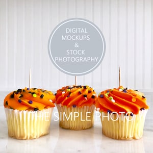 カップケーキ トッパー モックアップ、カップケーキ モックアップ、カップケーキの写真、スタイル付きストック写真、カップケーキのストック写真、スタイル付きカップケーキ、空白のカップケーキ トッパー