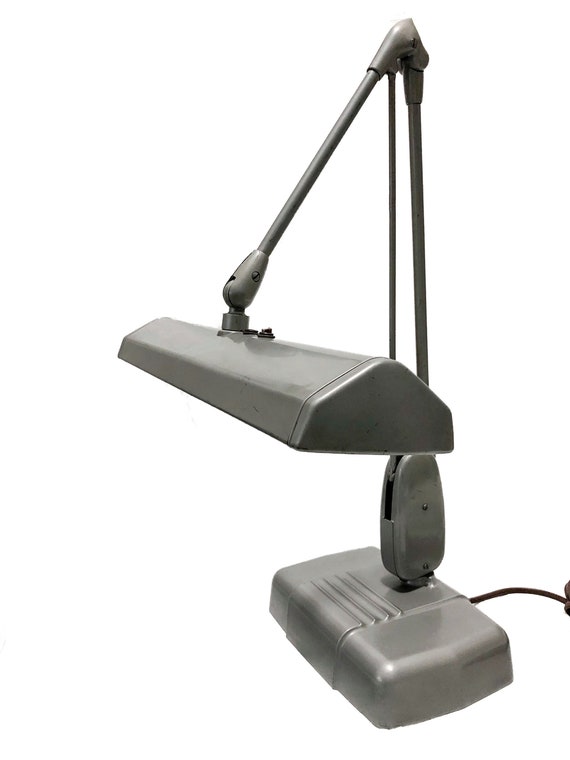 articulating desk lamp