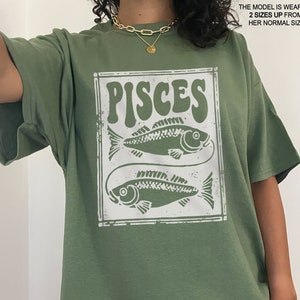 Pisces Shirt Zodiac tee Pisces Birthday Gift Astrology Clothing Trendy Vintage Oversized tshirt Indie Cothes Aesthetic Alt Clothing Tarot