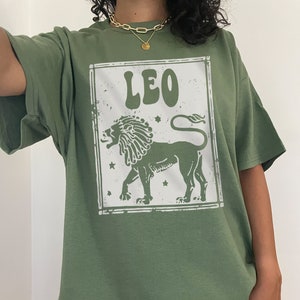 Leo Shirt Zodiac tee Leo Birthday Gift Astrology Clothing Trendy Vintage Oversized tshirt Indie Cothes Aesthetic Alt Clothing Tarot Card