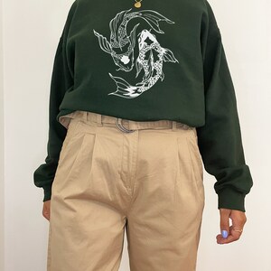Koi Fisch Shirt Aesthetic Japanese Streetwear Indie Kleidung Vintage Oversized Crewneck Sweatshirt Alt Grunge Edgy Mall Goth Kleidung Y2K Bild 3