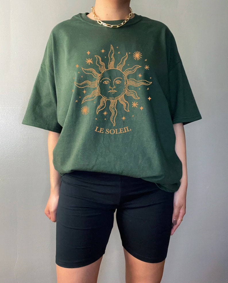 Sun and Moon Celestial tshirt 90s Oversized Graphic Crewneck Vintage Aesthetic Shirt Indie Shirts Alt Clothing Astrology Shirt Indie Clothes 