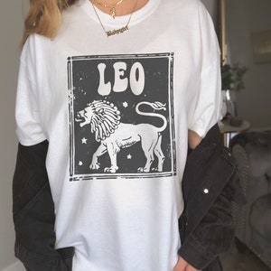 Leo Shirt Zodiac tee Leo Birthday Gift Astrology Clothing Trendy Vintage Oversized tshirt Indie Cothes Aesthetic Alt Clothing Tarot Card image 2