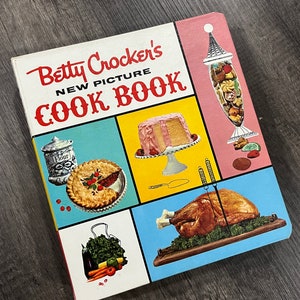 BEAUTIFUL 1961 Betty Crocker's New Picture Cook Book 1st Edition 5th Printing Cookbook Vintage Recipes Binder Gift Quality